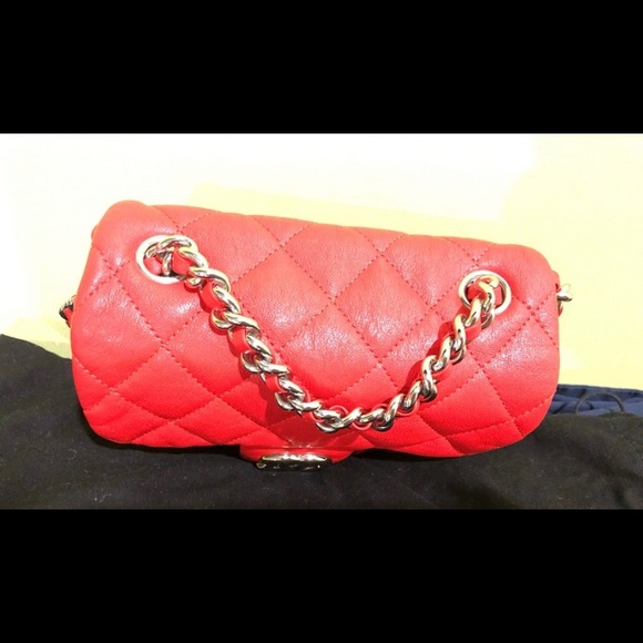 TRADE —Chanel chain cross bag - Picture 7 of 9